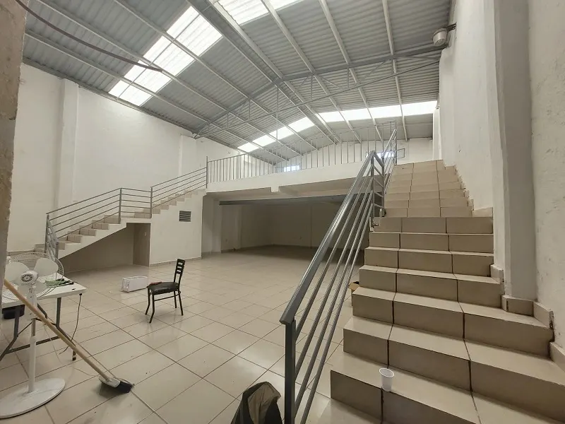Colonia centro, bodega en renta, San Juan del Río